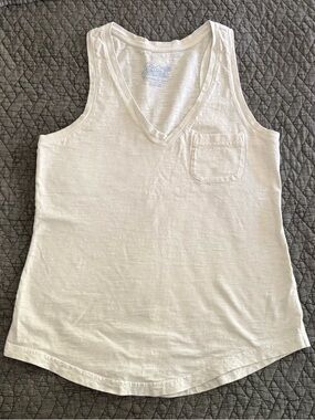 Southern Tide Sun Farer V-Neck Pocket Sleeveless Top